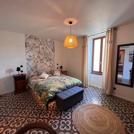 Bed and Breakfast Les Baroudeurs De Saint Jean Екстер'єр фото
