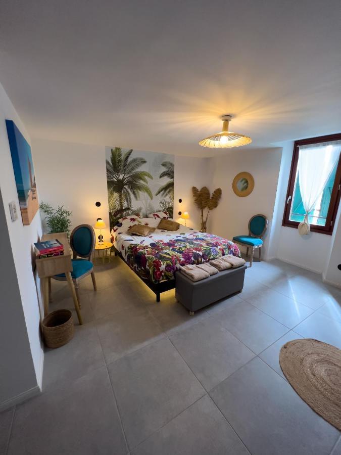 Bed and Breakfast Les Baroudeurs De Saint Jean Екстер'єр фото