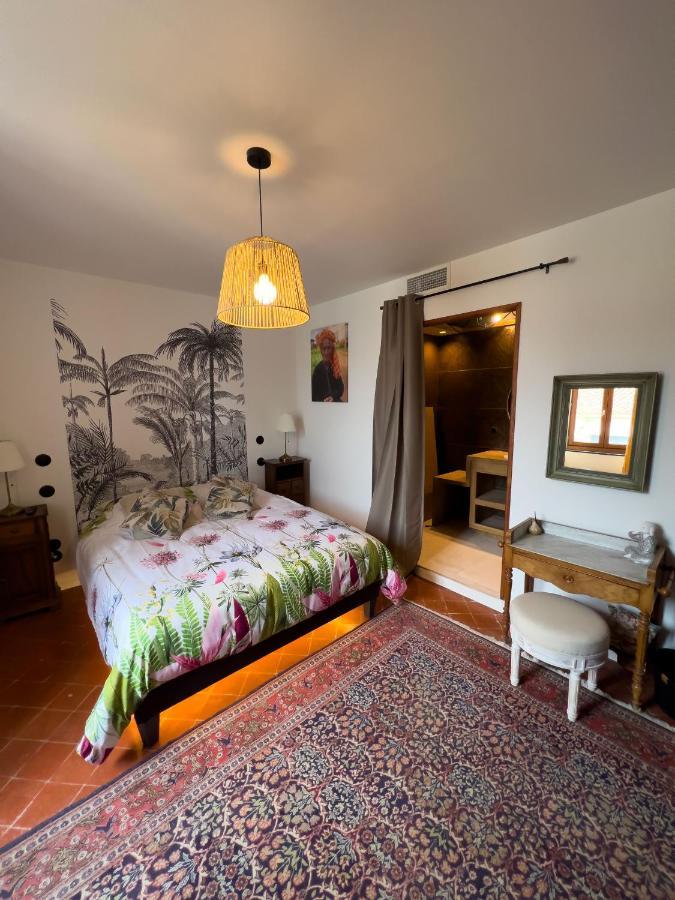 Bed and Breakfast Les Baroudeurs De Saint Jean Екстер'єр фото